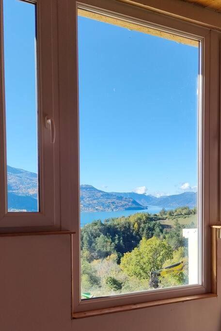 Le Cosy Du Plongeoir - T2 Neuf Avec Vue Sur Le Lac De Serre Poncon Et Grande Terrasse Avec Jardin Savines Exteriér fotografie
