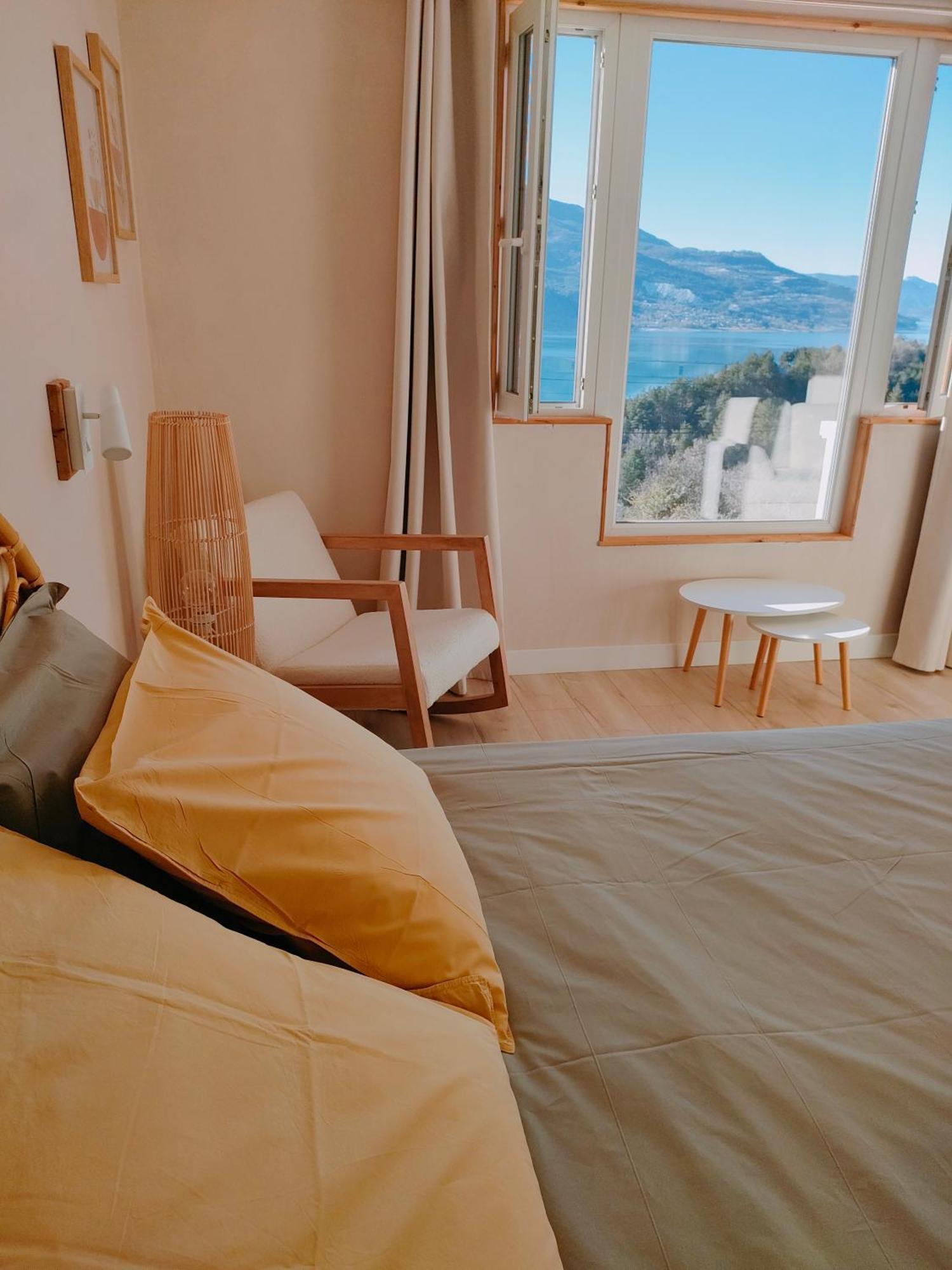 Le Cosy Du Plongeoir - T2 Neuf Avec Vue Sur Le Lac De Serre Poncon Et Grande Terrasse Avec Jardin Savines Exteriér fotografie